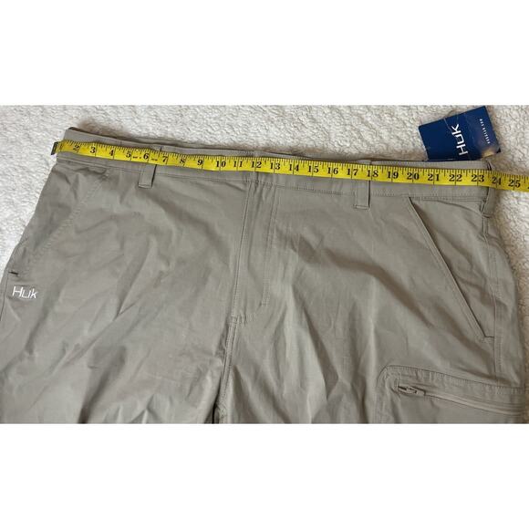 HUK Men's Pursuit 8” Fishing Above the Knee Shorts Khaki Color Size XXXL - Picture 7 of 13